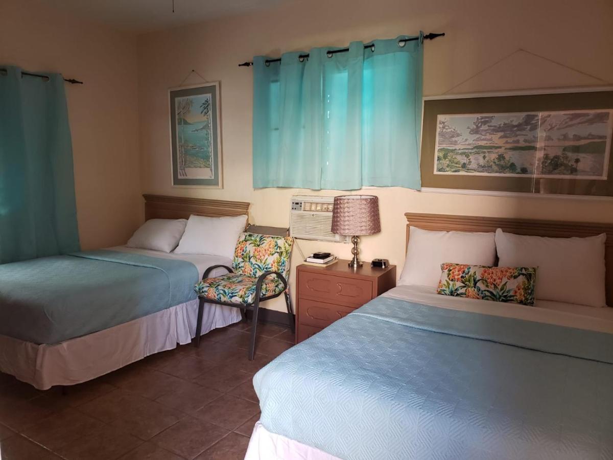 Midtown Guest House Carlota Amalia Exterior foto
